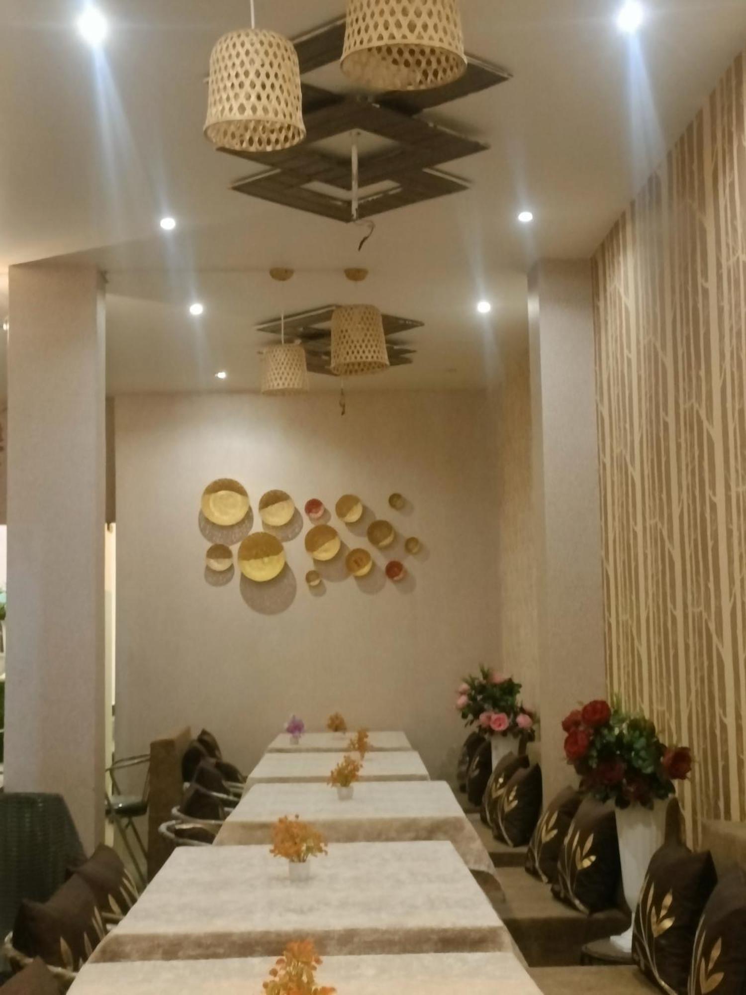 Rk Hotel & Restaurant Dewās Zewnętrze zdjęcie